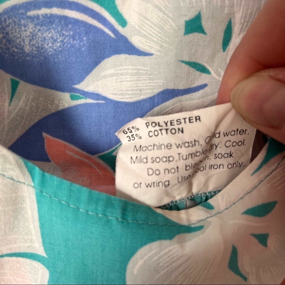 Vintage Hawaiian Dress. Size Small. - Picture 6 of 6